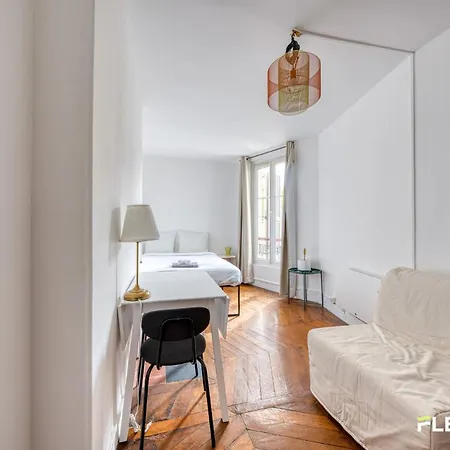 Appartement Cosy Aux Epinettes, 17e