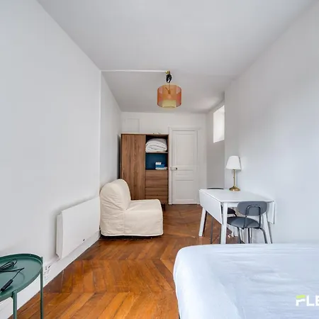 Appartement Cosy Aux Epinettes, 17e *